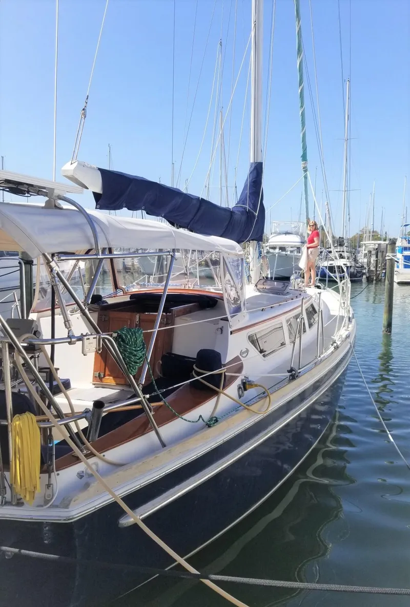 Slide: The Image of Gulfstar Sail Master 1981 - 10
