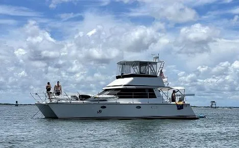 Slide: The Image of Seawind Venturer 42 Power Cat 1997 - 4