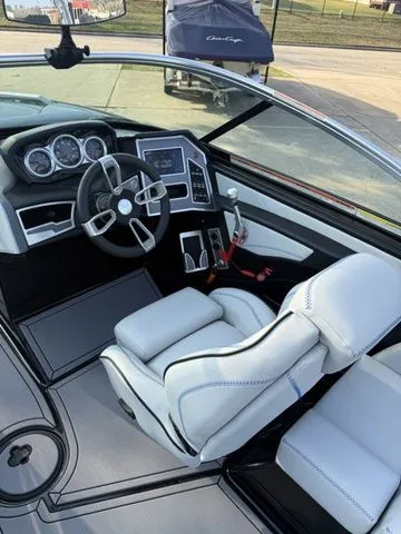 Slide: The Image of MasterCraft XT22 2020 - 14