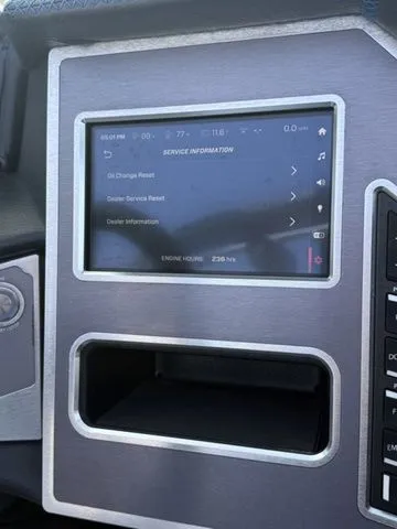 Slide: The Image of MasterCraft XT22 2020 - 23