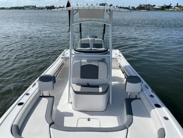 Slide: The Image of Tidewater 2500 Carolina Bay 2019 - 8