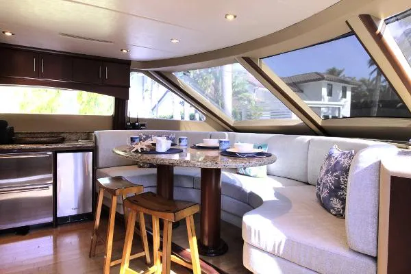 Slide: The Image of Lazzara Yachts 80 Skylounge 2002 - 11