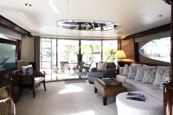Slide: The Image of Lazzara Yachts 80 Skylounge 2002 - 3