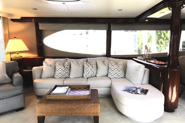 Slide: The Image of Lazzara Yachts 80 Skylounge 2002 - 4