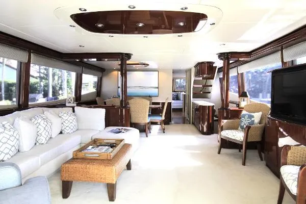 Slide: The Image of Lazzara Yachts 80 Skylounge 2002 - 6