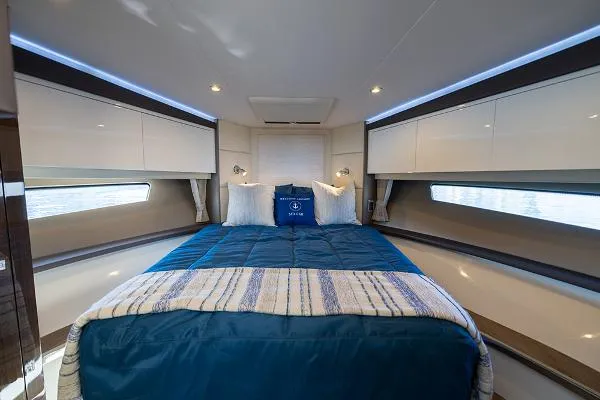 Slide: The Image of Carver Yachts C37 2021 - 9