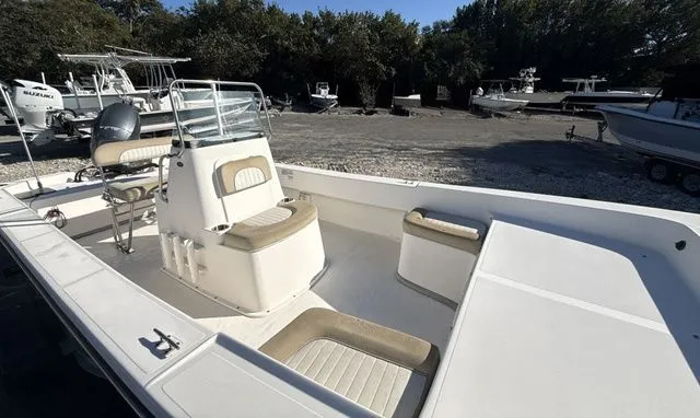 Slide: The Image of Sundance 20 Bay Skiff 2020 - 5