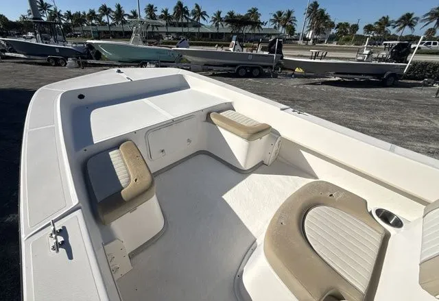 Slide: The Image of Sundance 20 Bay Skiff 2020 - 6