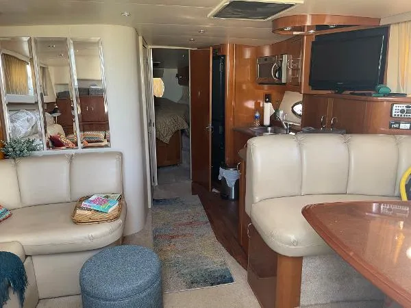 Slide: The Image of Carver Yachts 36 Mariner 2006 - 7