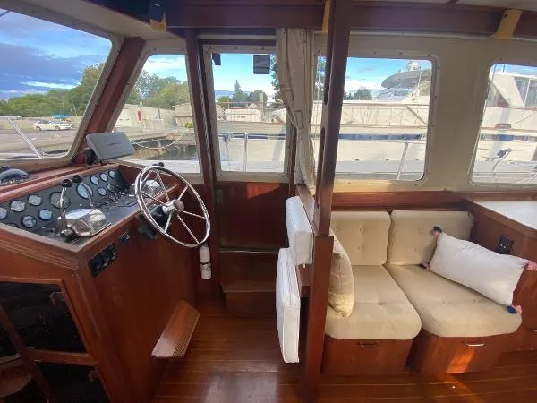 Slide: The Image of Sabre 36 Fast Trawler 1989 - 10