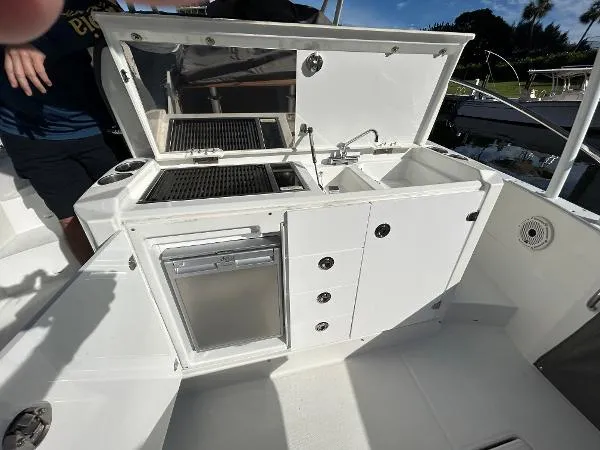 Slide: The Image of Jeanneau Leader 10.5 2019 - 10