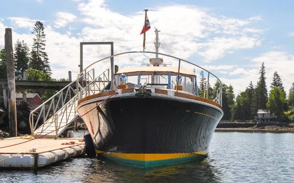 Slide: The Image of Grand Banks Eastbay 38 EX 1995 - 2