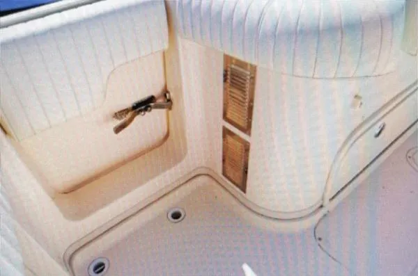 Slide: The Image of Grady-White 330 Express 2006 - 4