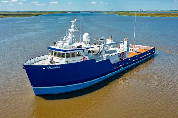 Slide: The Image of Commercial Explorer Yacht 2021 - 3