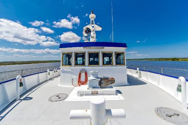 Slide: The Image of Commercial Explorer Yacht 2021 - 8