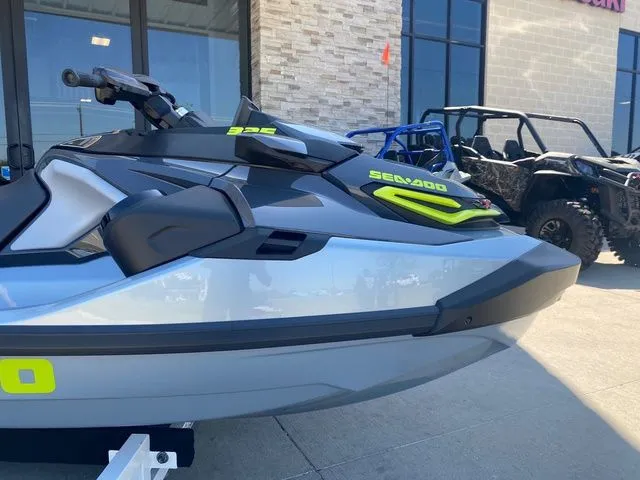 Slide: The Image of Sea-Doo RXT-325 ROTAX 1630 ACE 325 2026 - 14
