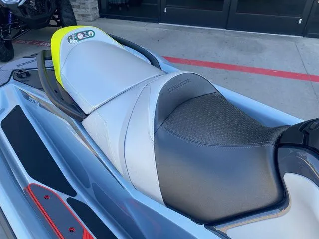 Slide: The Image of Sea-Doo RXT-325 ROTAX 1630 ACE 325 2026 - 15