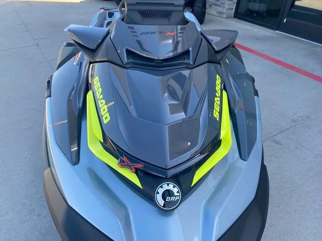 Slide: The Image of Sea-Doo RXT-325 ROTAX 1630 ACE 325 2026 - 17