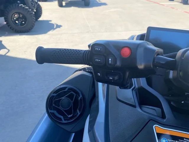 Slide: The Image of Sea-Doo RXT-325 ROTAX 1630 ACE 325 2026 - 21