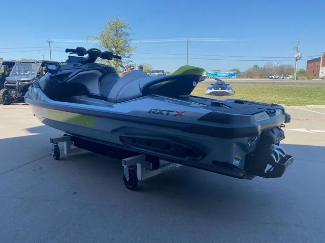 Slide: The Image of Sea-Doo RXT-325 ROTAX 1630 ACE 325 2026 - 5