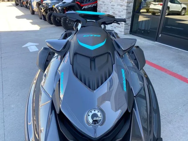 Slide: The Image of Sea-Doo GTR 230 ROTAX 1630 ACE 230 2026 - 18