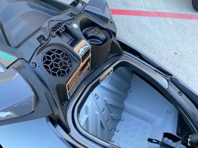 Slide: The Image of Sea-Doo GTR 230 ROTAX 1630 ACE 230 2026 - 20