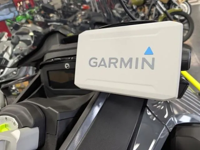 Slide: The Image of Sea-Doo Explorer Pro 170 2026 - 9