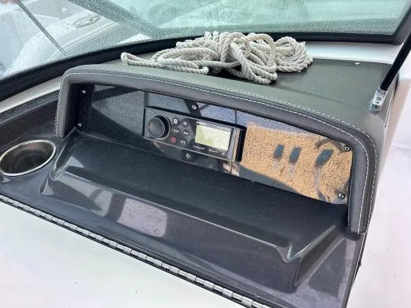 Slide: The Image of Monterey M-225 2021 - 10