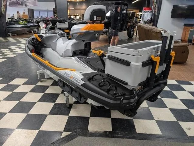 Slide: The Image of Sea-Doo FishPro Trophy 170 2026 - 6