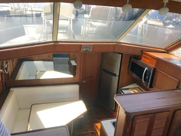 Slide: The Image of Chris-Craft Catalina 1987 - 11