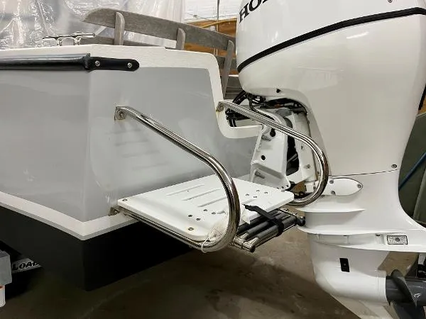 Slide: The Image of Seaway 24 Hardtop 2021 - 10