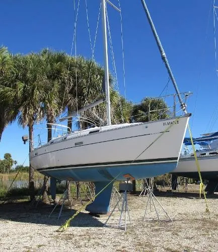 Slide: The Image of Beneteau 331 2001 - 11