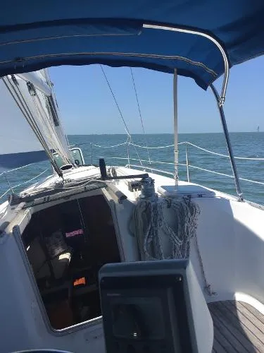Slide: The Image of Beneteau 331 2001 - 8