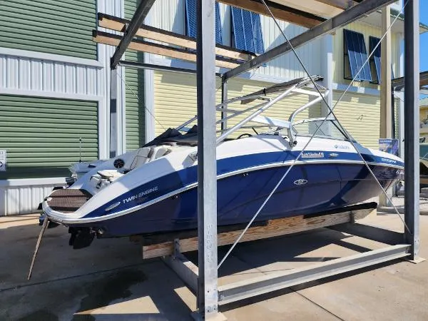 Slide: The Image of Yamaha 242 Limited S 2014 - 0