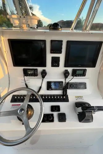 Slide: The Image of Contender 28 FS 2014 - 5