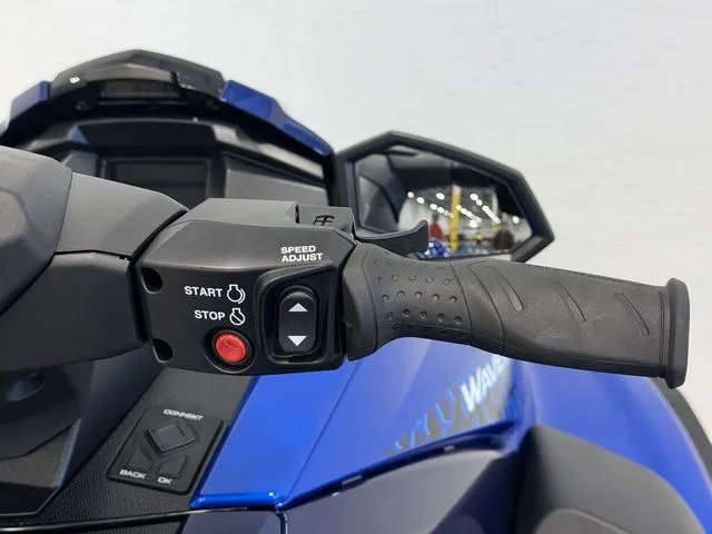 Slide: The Image of Yamaha VX Cruiser HO 2026 - 15