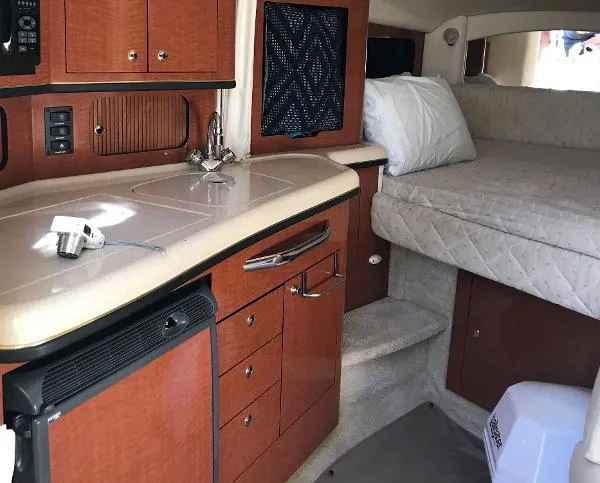 Slide: The Image of Sea Ray 300 Sundancer 2002 - 5