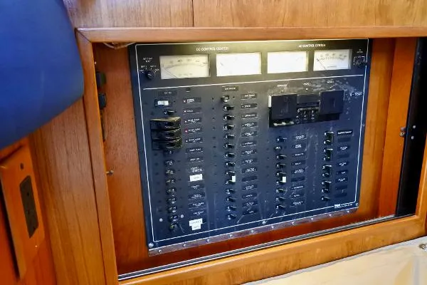 Slide: The Image of Hatteras 45 Convertible 1972 - 5