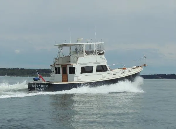 Slide: The Image of Jarvis Newman Flybridge Sedan 1988 - 4