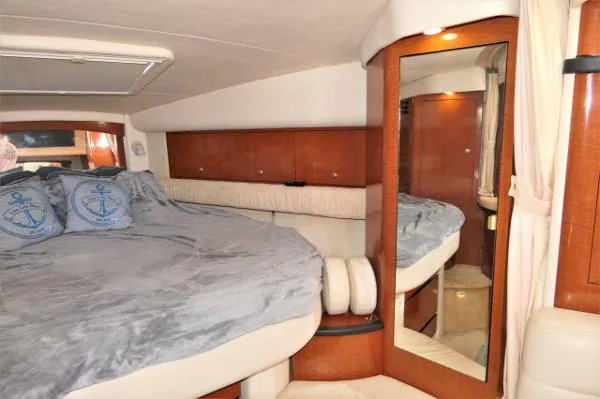 Slide: The Image of Sea Ray 340 Sundancer 2003 - 4