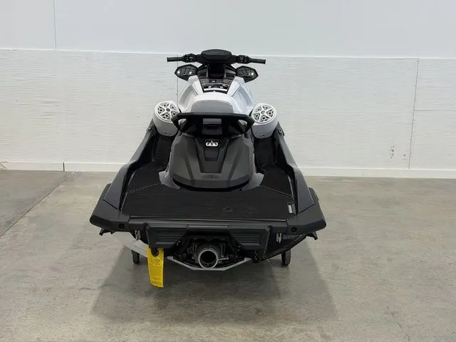 Slide: The Image of Yamaha VX Cruiser HO 2026 - 12
