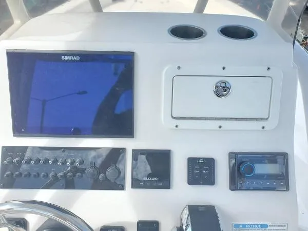 Slide: The Image of Aquasport 230 Pro Bay 2023 - 3