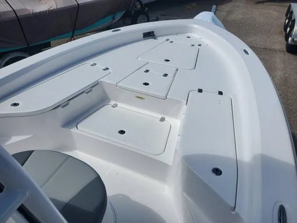 Slide: The Image of Aquasport 230 Pro Bay 2023 - 9