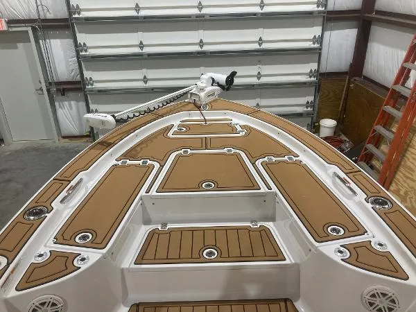 Slide: The Image of Sportsman Masters 247 Bay Boat 2020 - 5