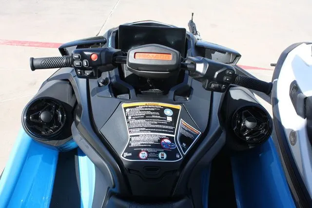 Slide: The Image of Sea-Doo RXT-X™ 325 Gulfstream Blue Premium 2026 - 10