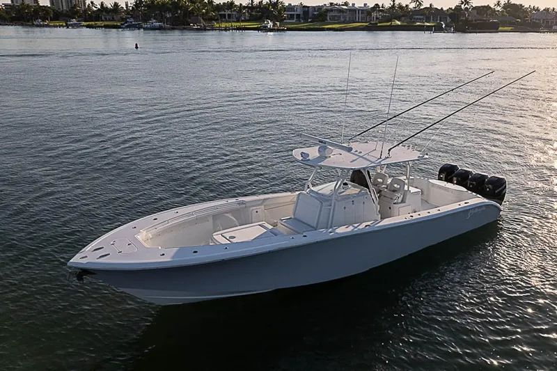 Slide: The Image of Yellowfin 39 2015 - 11