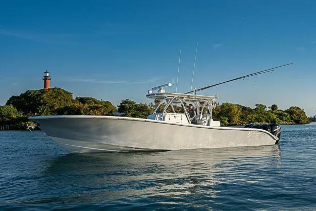 Slide: The Image of Yellowfin 39 2015 - 8