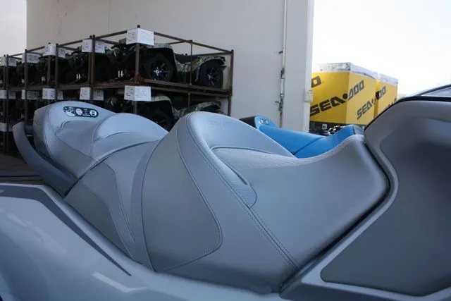 Slide: The Image of Sea-Doo 00026TC00 2026 - 11