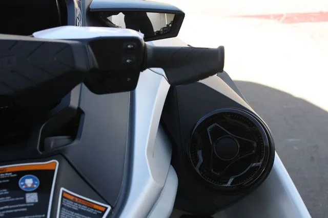 Slide: The Image of Sea-Doo GTX Limited 325 2026 - 4