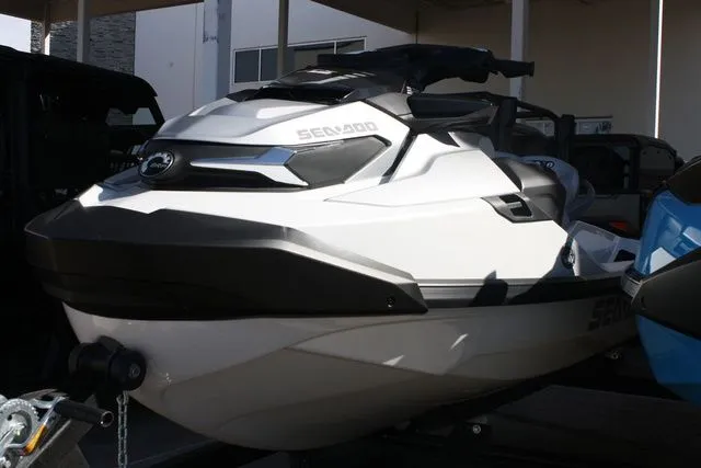 Slide: The Image of Sea-Doo GTX Limited 325 2026 - 8